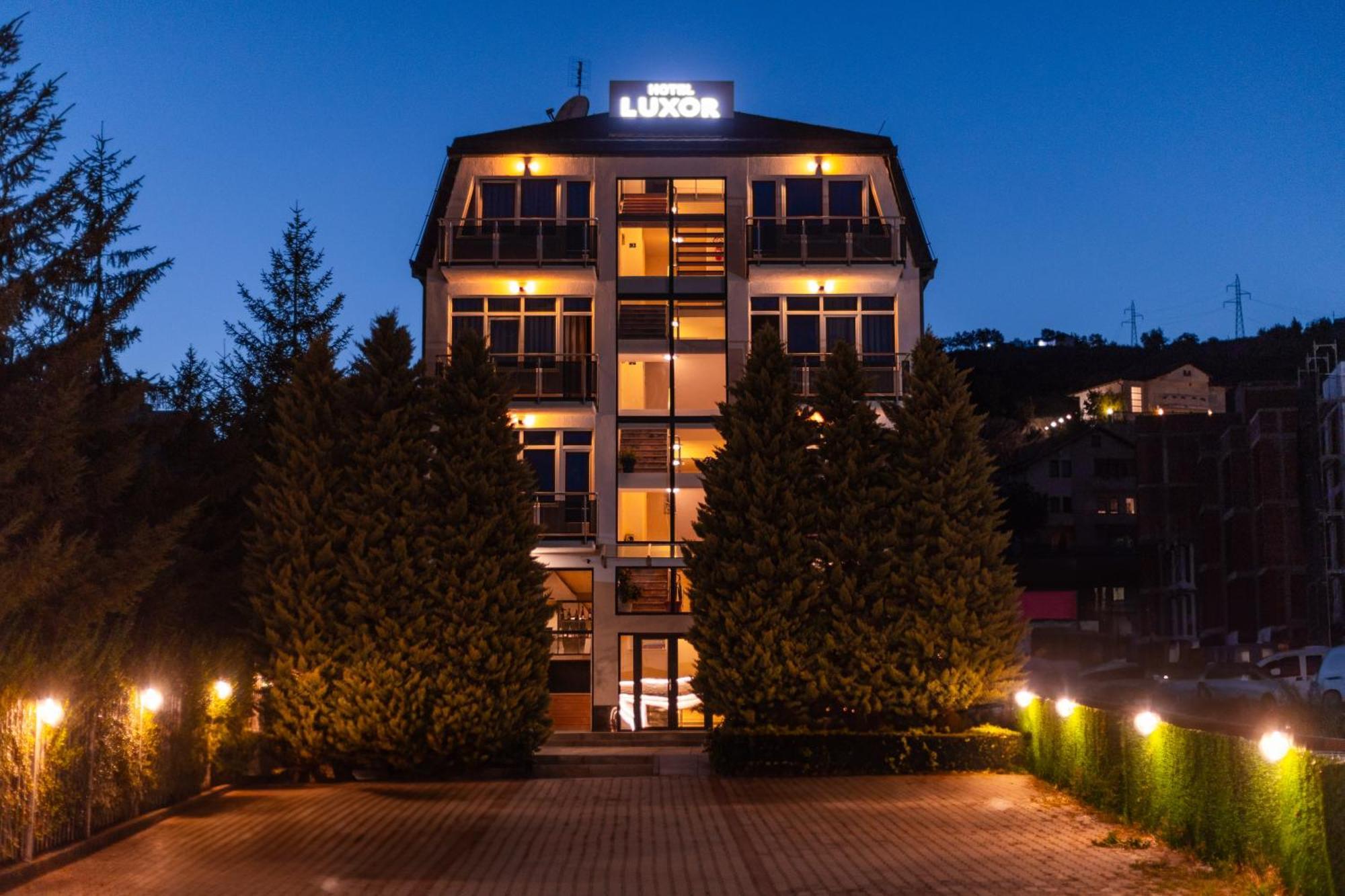Hotel Luxor Prishtinë Exterior photo